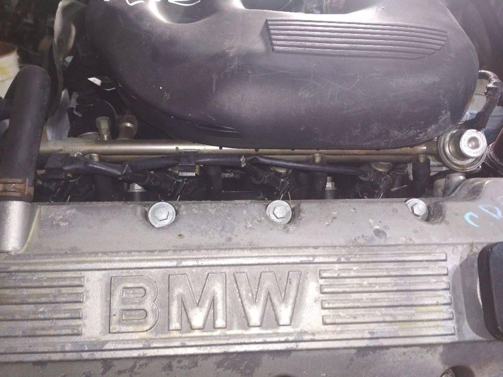 топливная рампа BMW 3 серия E46 2000, 2.0 л., бензин, МКПП - фото №1