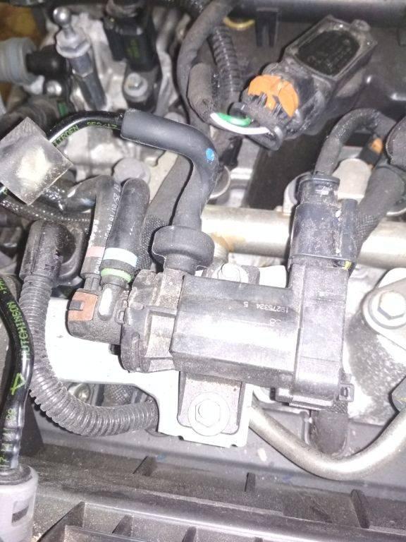 электромагнитный клапан Opel Crossland X 1 поколение 2018, 1.2 л., бензин, АКПП, 9807396180 - фото №1