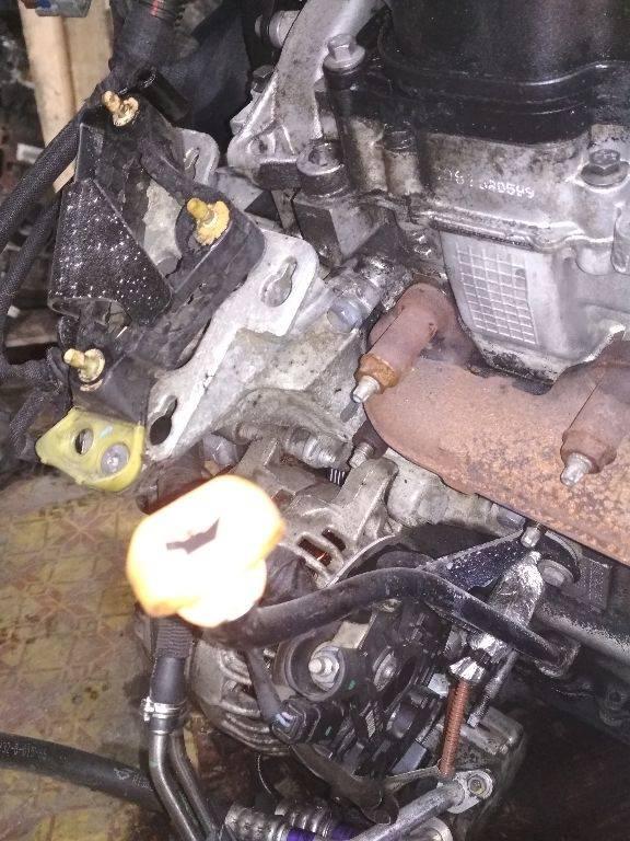 кронштейн генератора Peugeot 308 T7 2008, 1.6 л., дизель, МКПП - фото №1