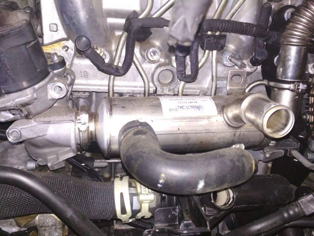 охладитель EGR / Радиатор EGR Peugeot 308 T7 2008, 1.6 л., дизель, МКПП, 9646762280 - фото №1