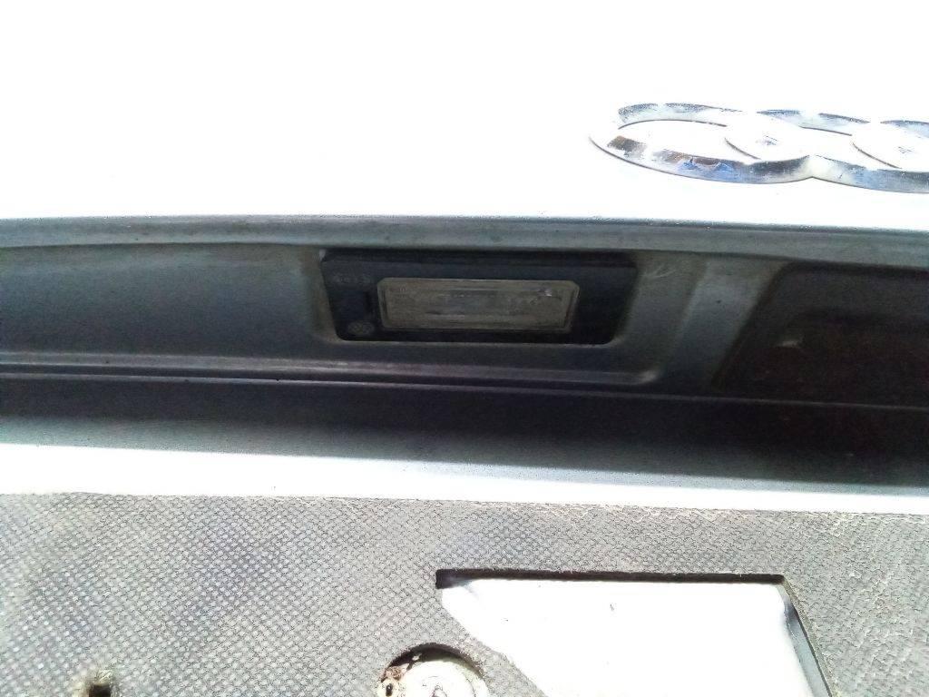 подсветка номера Audi A4 B8/8K 2008 - фото №1