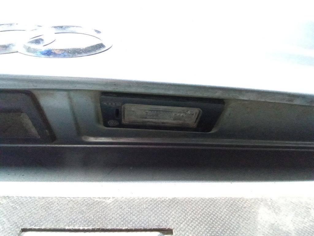 подсветка номера Audi A4 B8/8K 2008 - фото №1