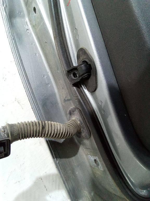 ограничитель открывания двери Audi A4 B8/8K 2008 - фото №1