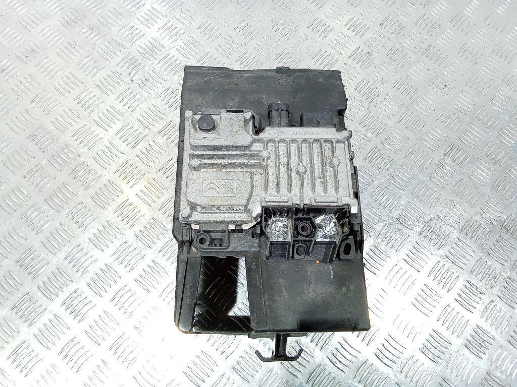 блок управления двигателем Opel Crossland X 1 поколение 2018, 9810858280 - фото №1