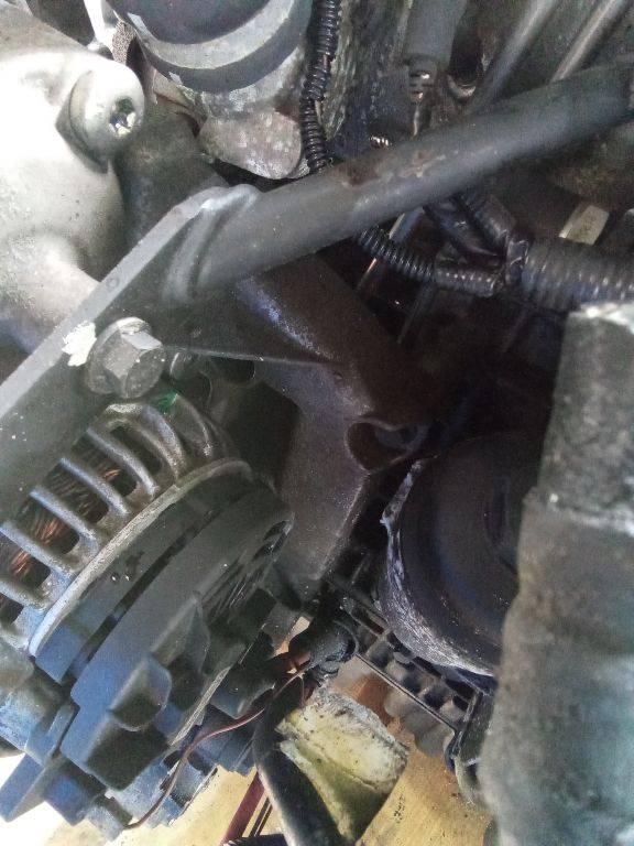 кронштейн двигателя Volvo S80 1 поколение 2001, 2.4 л., дизель, МКПП - фото №1