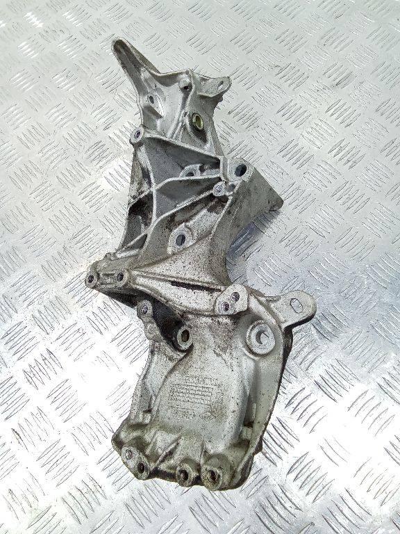 кронштейн компрессора кондиционера Renault Laguna 2 поколение 2003, 037811 - фото №1