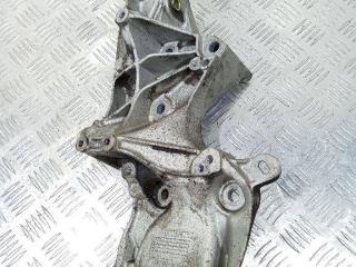 кронштейн компрессора кондиционера Renault Laguna 2 поколение 2003, 037811