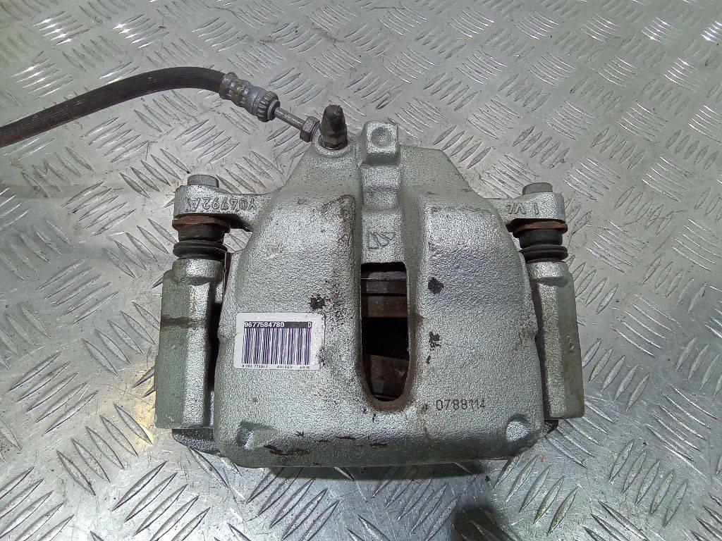 суппорт передний правый Opel Crossland X 1 поколение 2018, 1.2 л., бензин, 9677584780 - фото №1