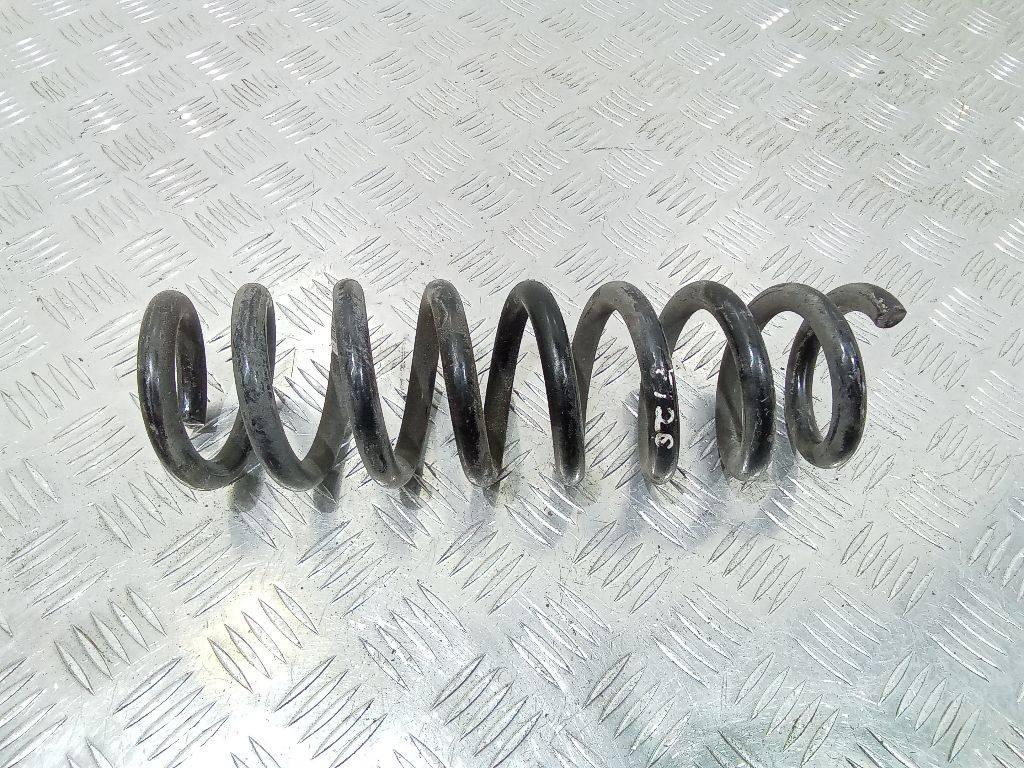 пружина задняя BMW 1 серия F20/F21 2012, 2.0 л., дизель - фото №1