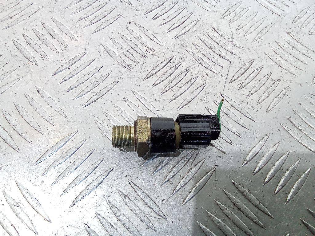 датчик давления масла Renault Modus 1 поколение 2005, 1.6 л., бензин, 8200359627 - фото №1