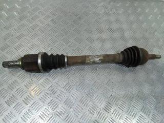 полуось передняя левая (приводной вал, ШРУС) Renault Megane 2 поколение [рестайлинг] 2006, 1.6 л., бензин, минивэн, 8200326094