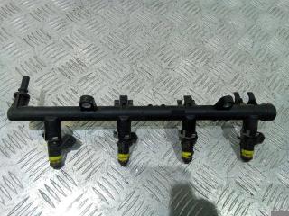 топливная рампа Renault Megane 2 поколение 2005, 1.6 л., бензин, 8200135504