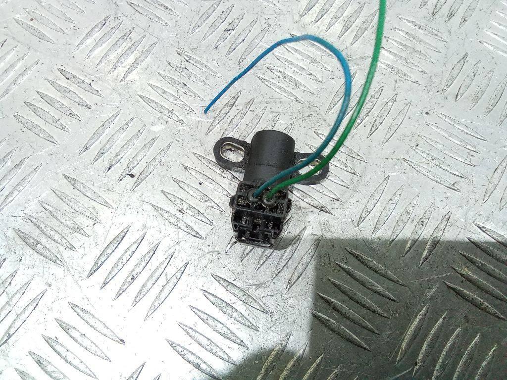 датчик коленвала Mazda 5 CR 2005, 1.8 л., бензин, МКПП, 1S7F-GC315-AD - фото №1