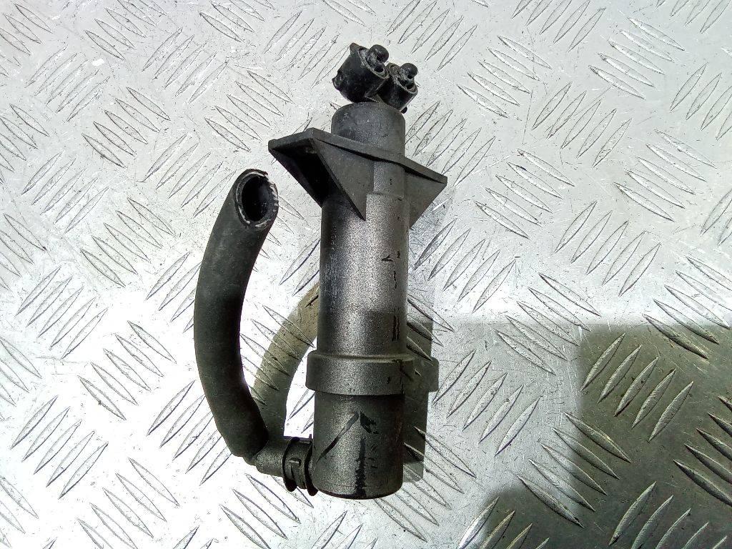 форсунка омывателя фары Peugeot 407 1 поколение 2006, 2.0 л., дизель - фото №1