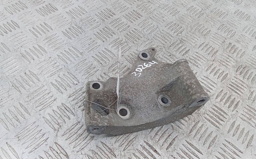 кронштейн генератора Renault Kangoo 1 поколение 2002, 1.2 л., бензин, МКПП, 7700864288 - фото №1