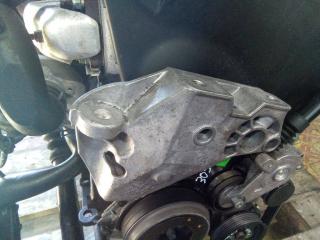 кронштейн двигателя Volkswagen Golf 4 поколение 1998, 1.9 л., дизель, МКПП, 038199207