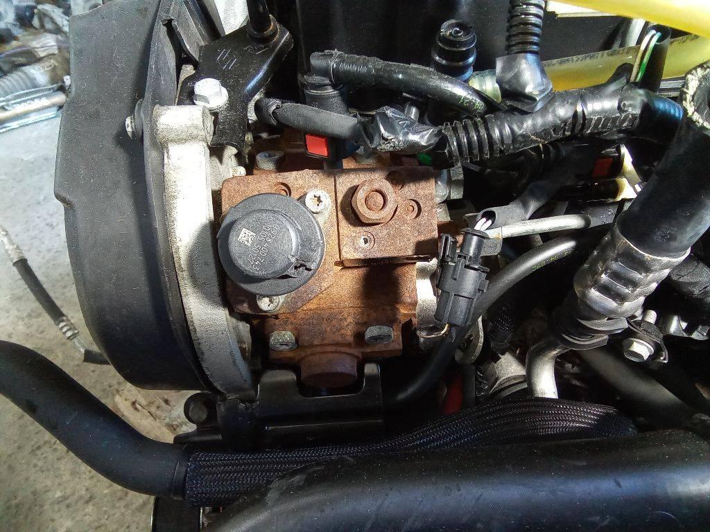 ТНВД Renault Megane 3 поколение 2010, 1.9 л., дизель, МКПП, 8200779460, 0445010216 - фото №1