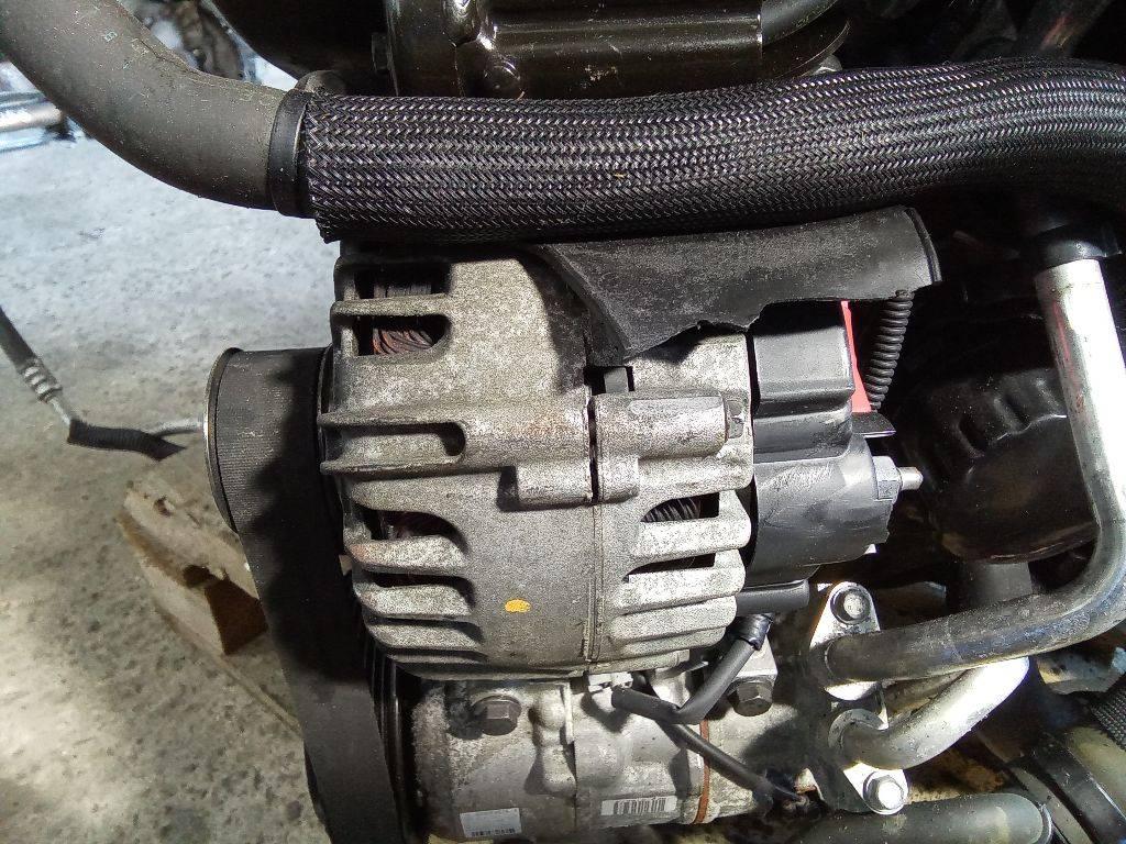 генератор Renault Megane 3 поколение 2010, 1.9 л., дизель, МКПП, 8200757870 - фото №1