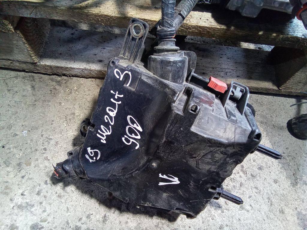 блок предохранителей Renault Megane 3 поколение 2010, 1.9 л., дизель, МКПП - фото №1