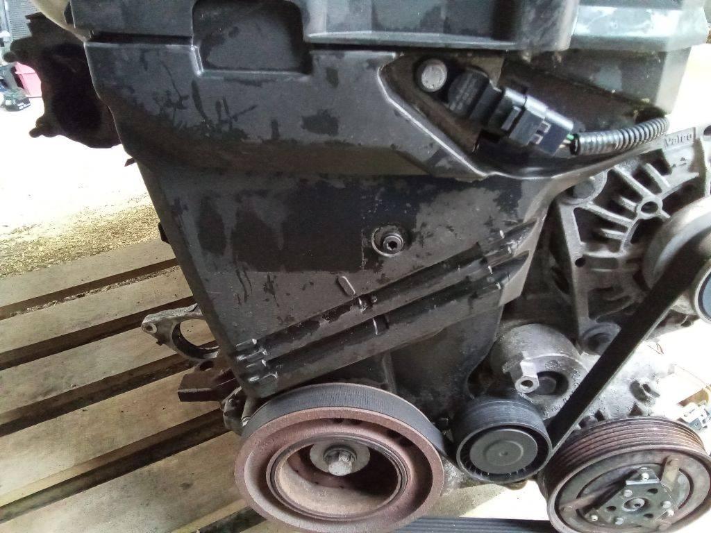 защита (кожух) ремня ГРМ Renault Megane 2 поколение 2003, 1.5 л., дизель, МКПП - фото №1