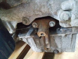 кронштейн полуоси Smart Forfour 1 поколение 2004, 1.5 л., дизель, МКПП