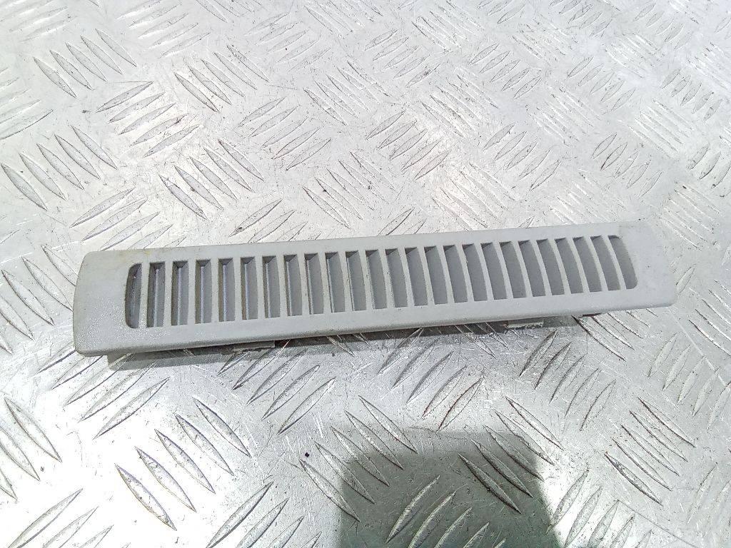 пластик MAN TGA 1 поколение 2006, 81619500410 - фото №1