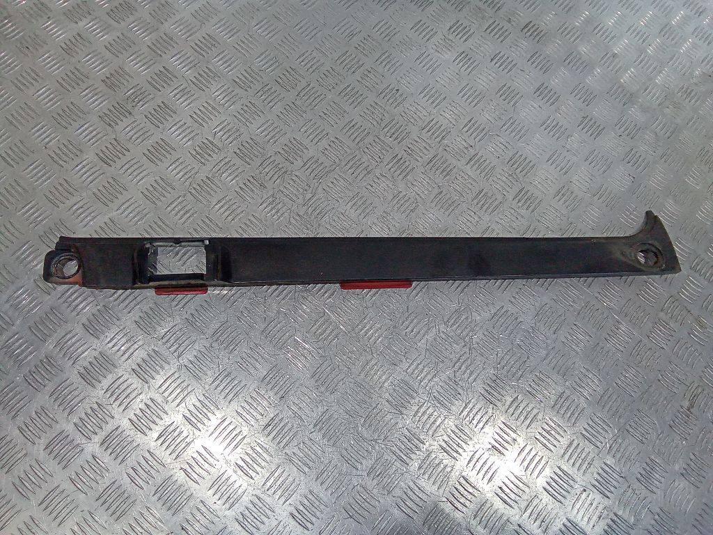 молдинг лобового стекла Scania 4-Series 1999, 1346935 - фото №1