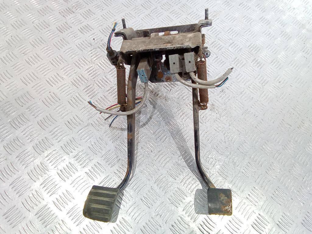 узел педальный (блок педалей) Scania 4-Series 1999 - фото №1