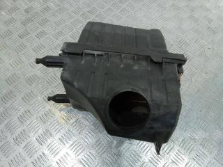 корпус воздушного фильтра Mazda Tribute 1 поколение 2002