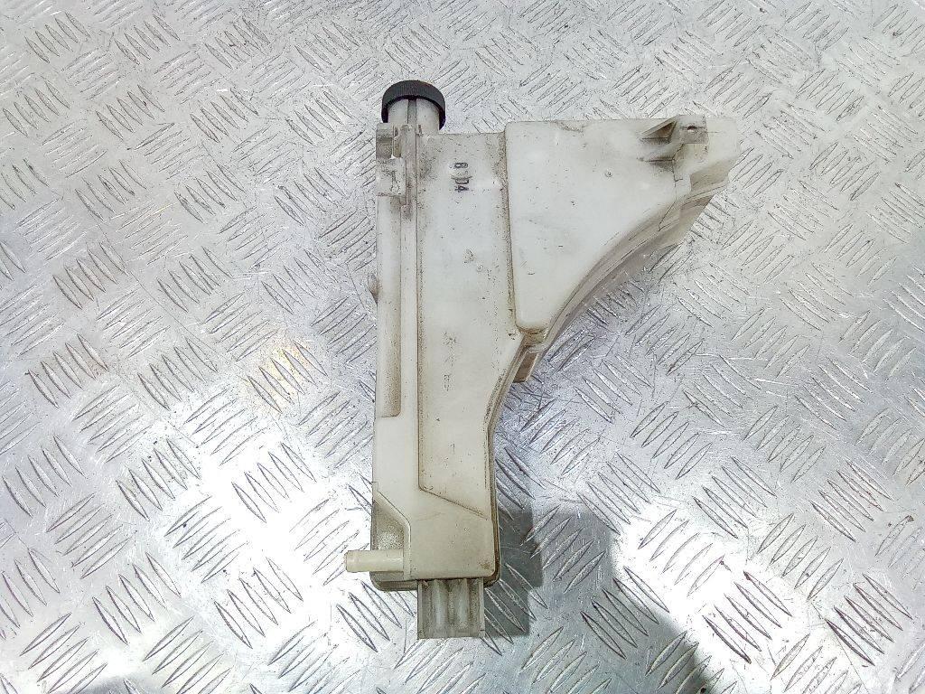 бачок расширительный Nissan Versa 1 поколение 2008 - фото №1