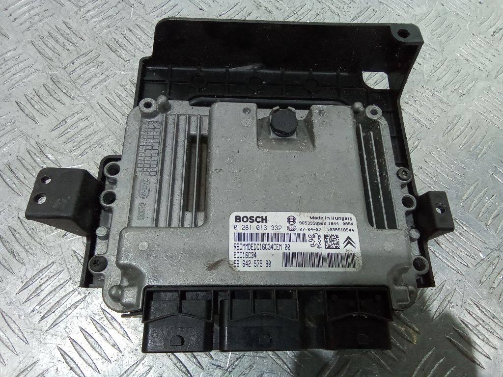 блок управления двигателем Peugeot 308 T7 2007, 1.6 л., дизель, МКПП, 9653958980 - фото №1