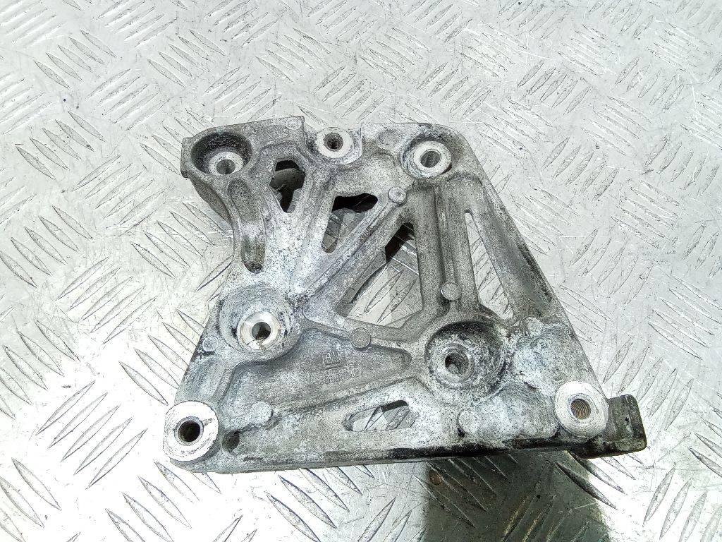 кронштейн компрессора кондиционера Chevrolet Orlando 1 поколение 2011, 2.0 л., дизель, МКПП, 96868422 - фото №1