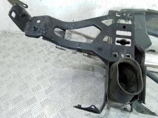 крепление фары правой BMW 5 серия E60/E61 2006, 51647163484