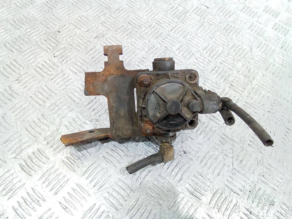 Клапан ускорительный Mercedes-Benz Atego 1 поколение 2005, 0044298044 - фото №1