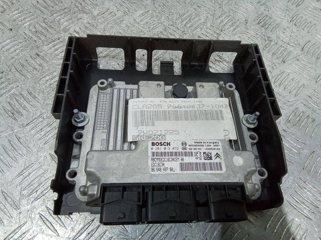 блок управления двигателем Peugeot 308 T7 2009, 9664843780 - фото №1