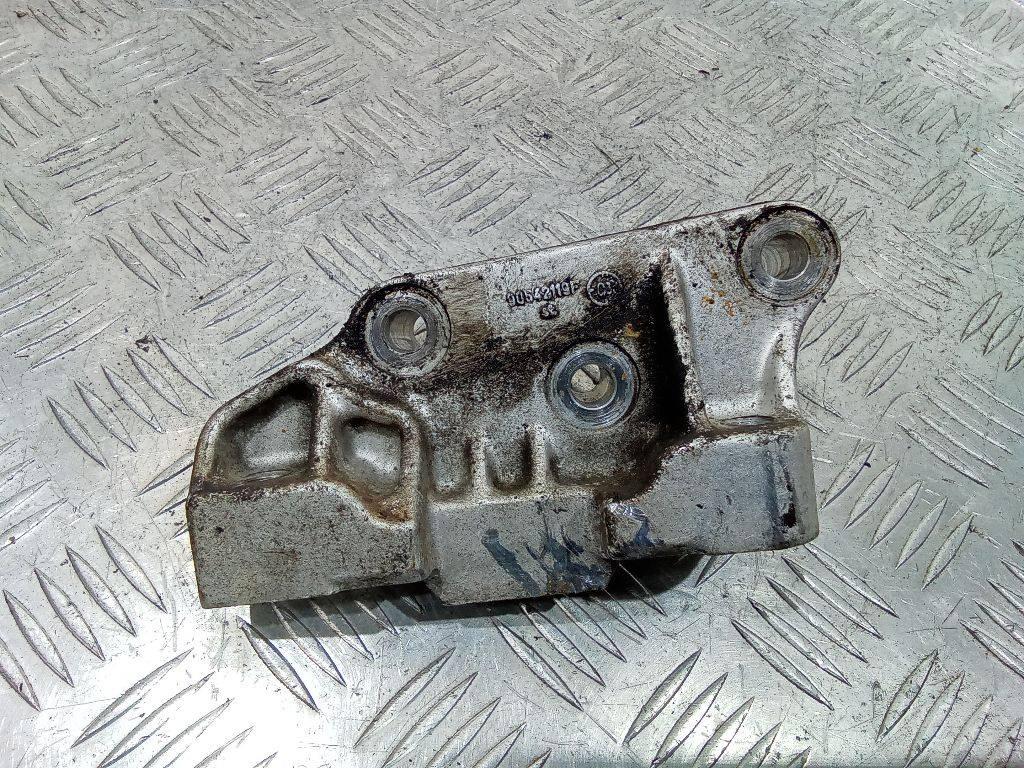 кронштейн двигателя Chrysler Voyager 4 поколение 2003, 90542119F - фото №1