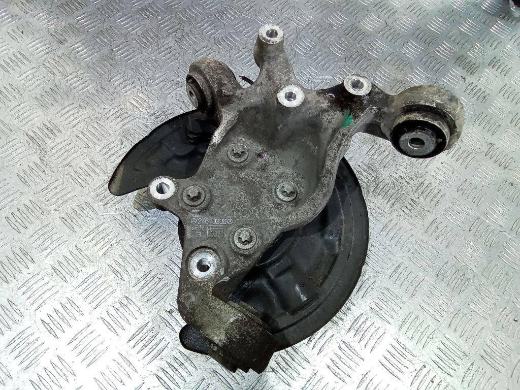 кулак задний левый Mercedes-Benz A-Класс W176 2013, 2460306 - фото №1