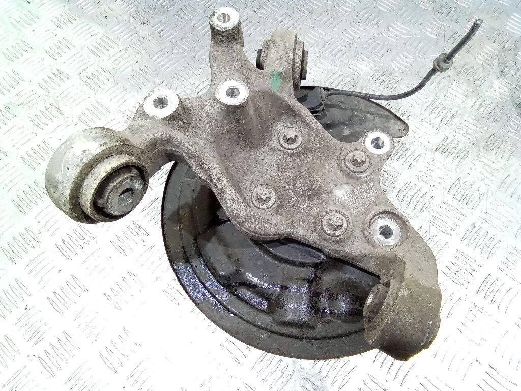 кулак задний правый Mercedes-Benz A-Класс W176 2013, 2460406 - фото №1