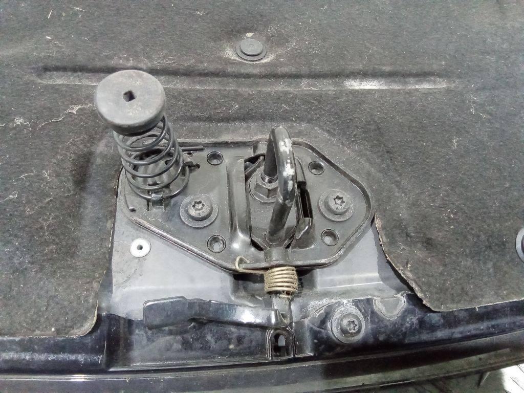 замок капота Smart Forfour 1 поколение 2004, 1.5 л., дизель, МКПП, A4548800160 - фото №1