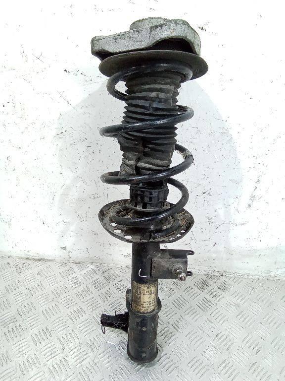 амортизатор передний левый Mercedes-Benz A-Класс W176 2013, A1763203713 - фото №1