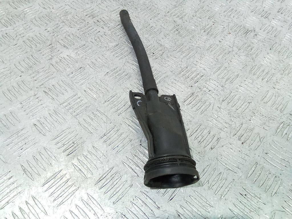 маслозаливная горловина Renault Duster 1 поколение 2011, 1.5 л., дизель, МКПП, 8200722806 - фото №1