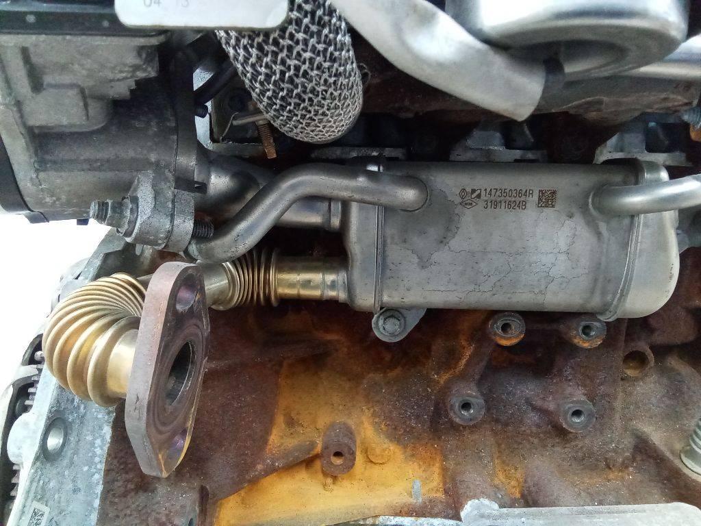 охладитель EGR / Радиатор EGR Mercedes-Benz A-Класс W176 2013, 1.5 л., дизель, МКПП, 147350364R - фото №1