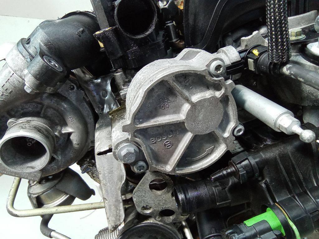 насос вакуумный Mazda 3 BL 2010, 1.6 л., дизель, МКПП - фото №1