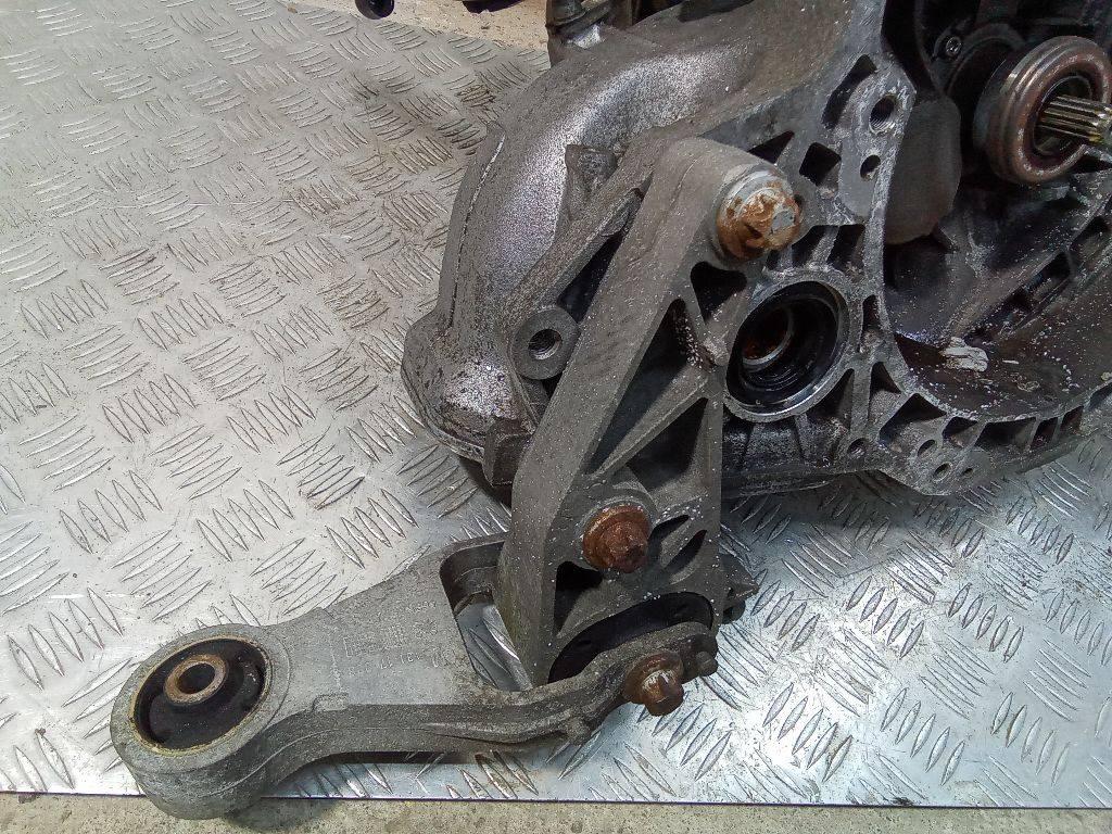 подушка крепления КПП Opel Corsa D 2008, 1.3 л., дизель, МКПП, 13117088 - фото №1