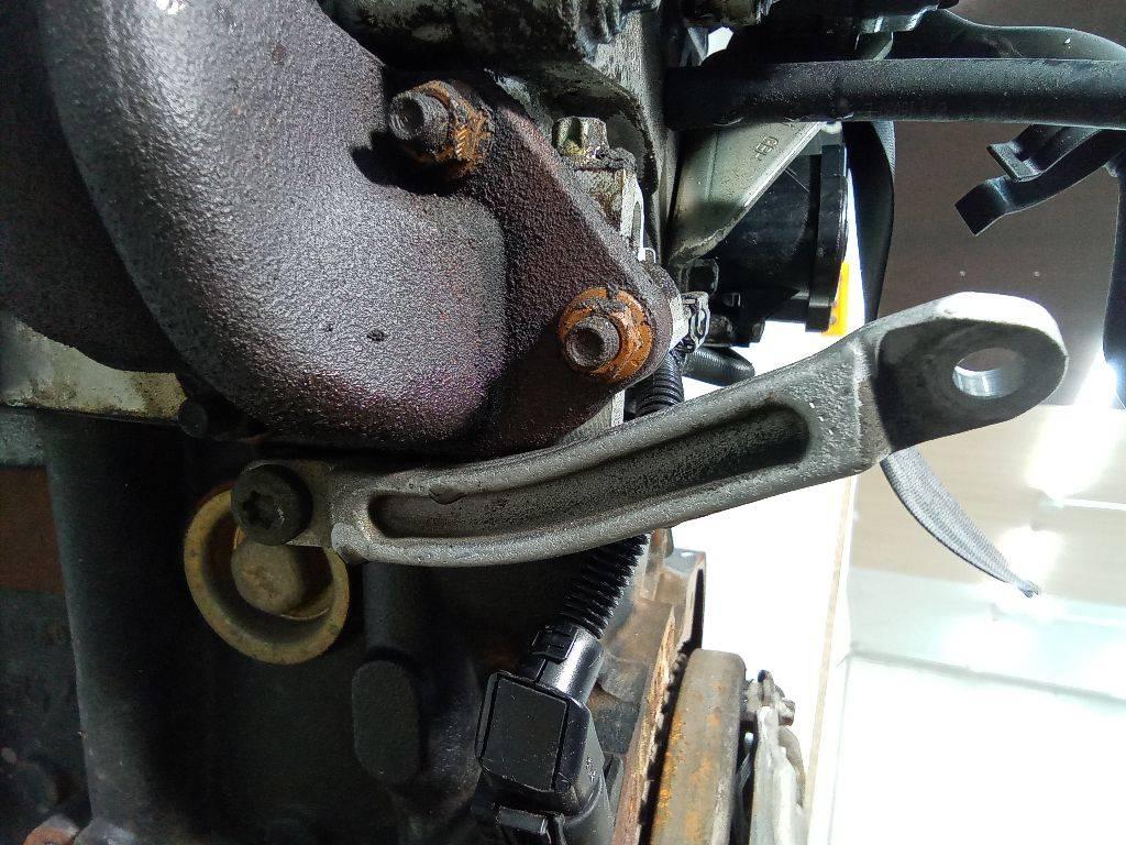 кронштейн двигателя Mercedes-Benz B-Класс W245 2005, 2.0 л., дизель, МКПП, A1693610140 - фото №1