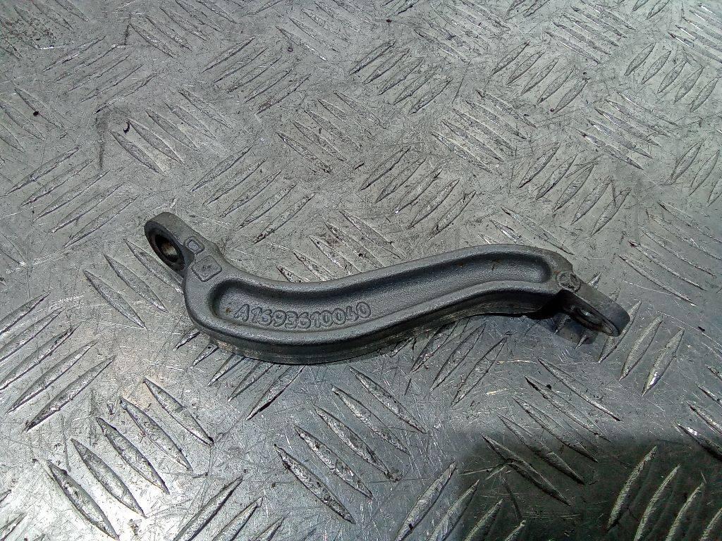 кронштейн двигателя Mercedes-Benz B-Класс W245 2005, 2.0 л., дизель, МКПП, A1693610040 - фото №1