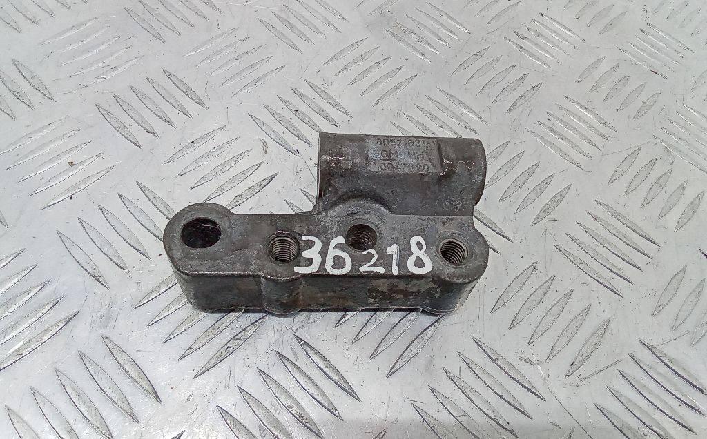 кронштейн генератора Opel Zafira 1 поколение (A) 1999, 1.6 л., бензин, МКПП, 90571831 - фото №1