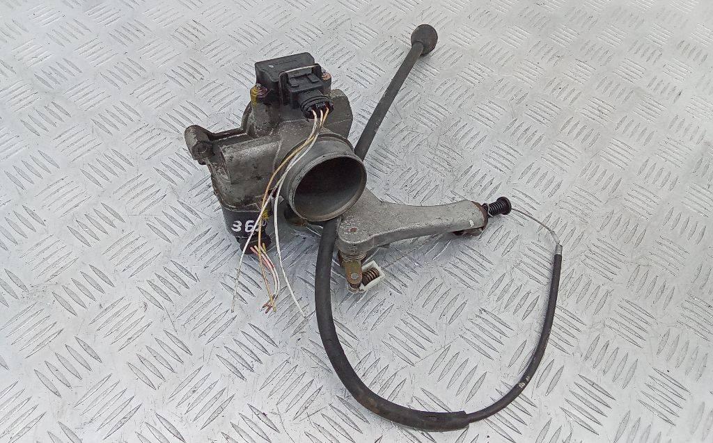 заслонка дроссельная Renault Clio 2 поколение 1998, 1.4 л., бензин, МКПП - фото №1