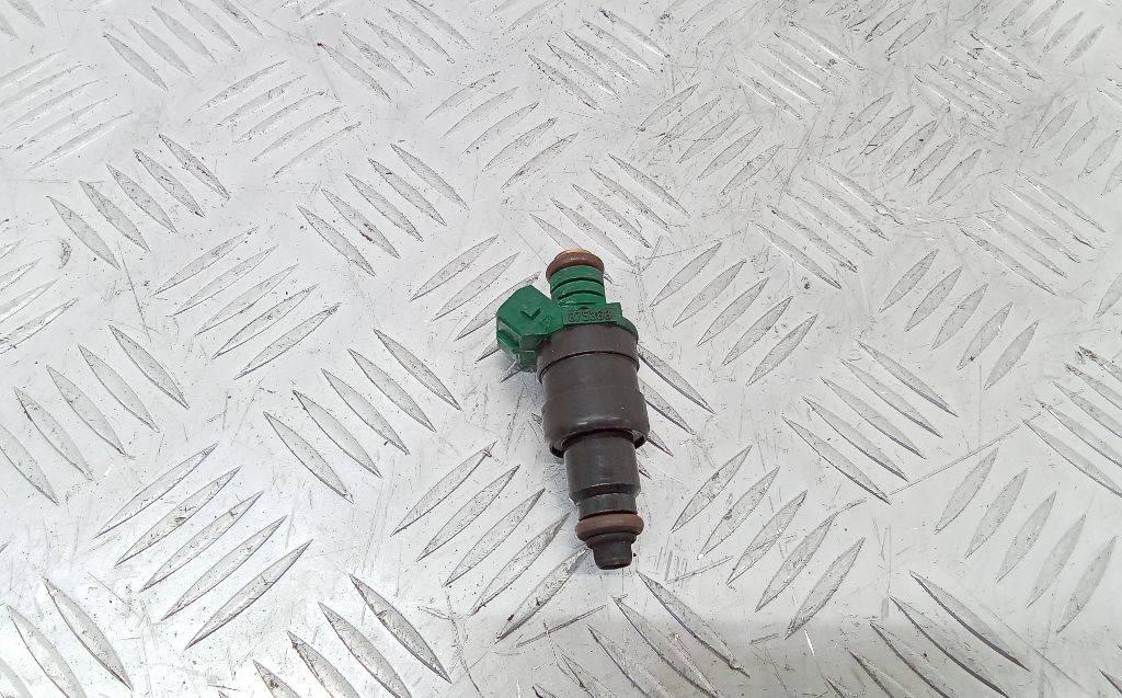 форсунка Renault Clio 2 поколение 1998, 1.4 л., бензин, МКПП, 875368 - фото №1