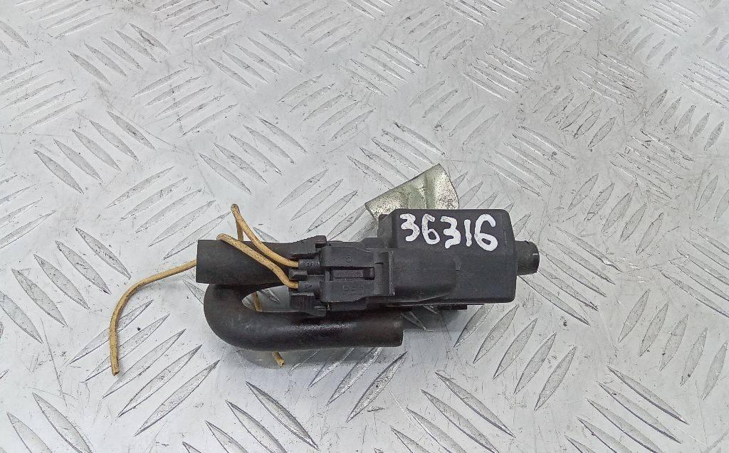 электромагнитный клапан Renault Clio 2 поколение 1998, 1.4 л., бензин, МКПП - фото №1